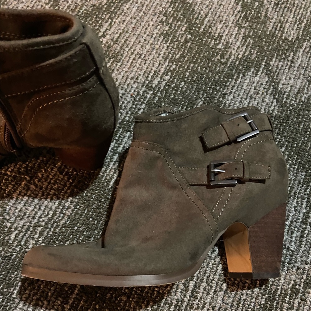 Womens grey low boots size 8.5